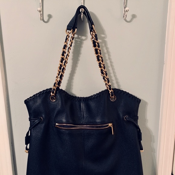 Tory Burch Thea Slouchy Leather Chain Tote - Picture 2 of 6